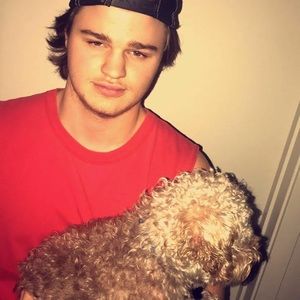 Meet your Posher, Zac